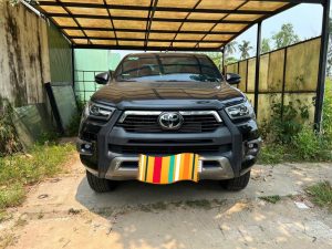 Toyota Hilux 2.8V Adventure (Bản cao cấp nhất)